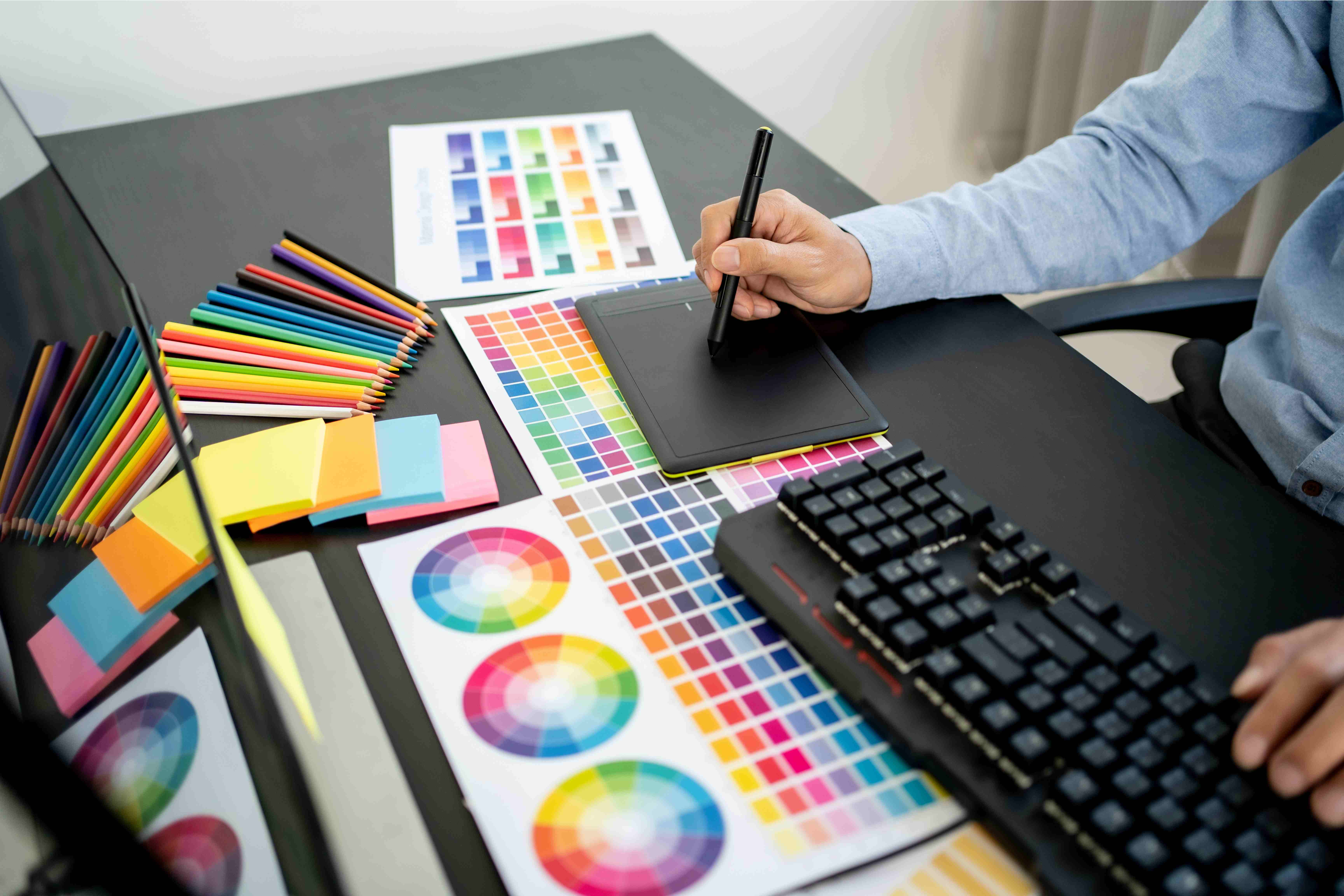 SEO for Graphic Designers: Promoting Artwork and Portfolio Online